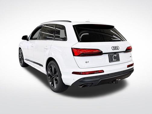 2026 Audi Q7 PLUS