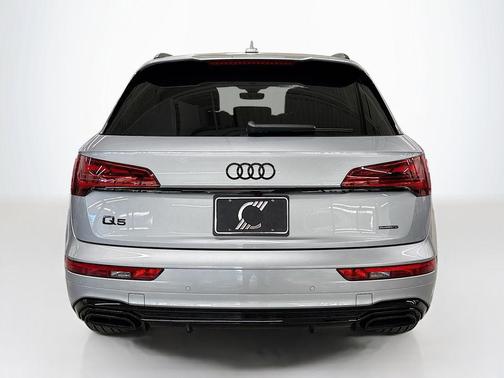2025 Audi Q5 45 S line quattro Premium