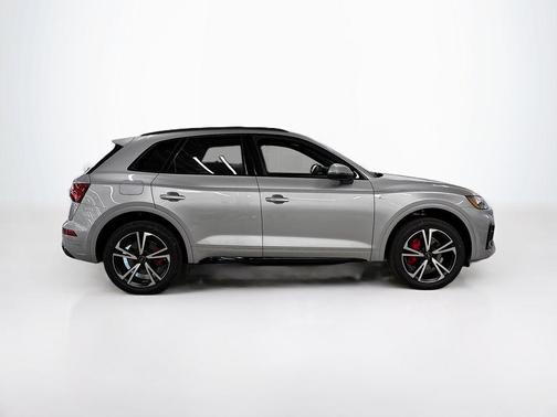 2025 Audi Q5 45 S line quattro Premium