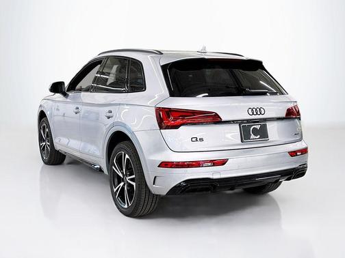 2025 Audi Q5 45 S line quattro Premium