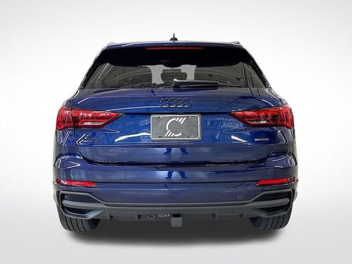 2025 Audi Q3 45 S line Premium