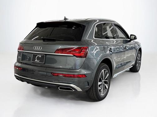 2025 Audi Q5 45 S line quattro Premium
