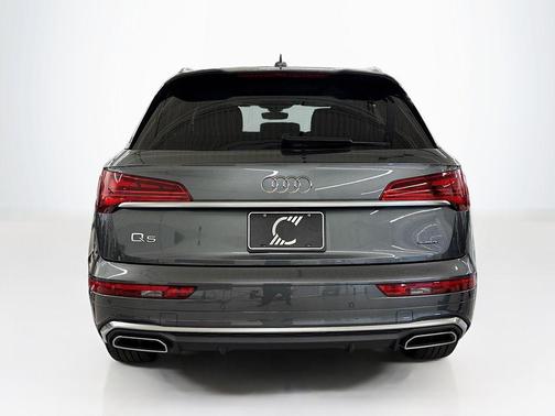 2025 Audi Q5 45 S line quattro Premium