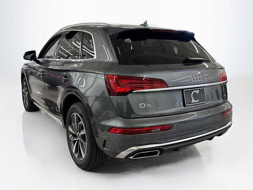 2025 Audi Q5 45 S line quattro Premium