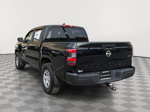 2023 Nissan Frontier S