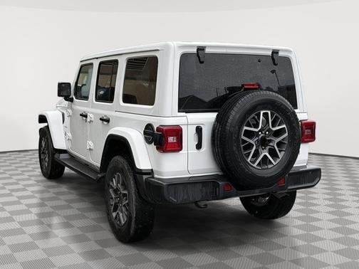 Bright White 2024 Jeep Wrangler 4-Door Sahara