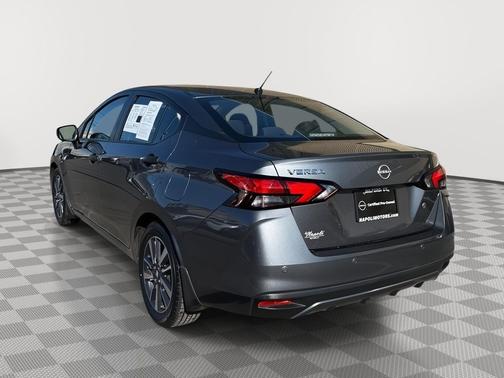 2024 Nissan Versa 1.6 S