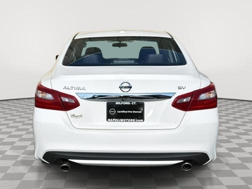 Glacier White 2018 Nissan Altima 2.5 SV