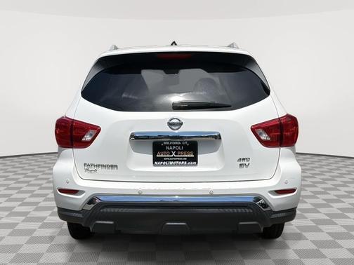 Glacier White 2018 Nissan Pathfinder SV