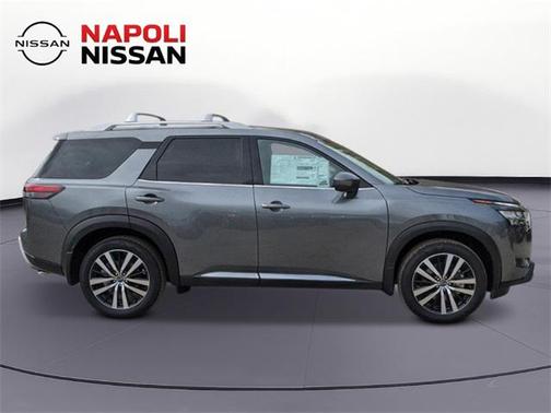 2025 Nissan Pathfinder Platinum 4WD