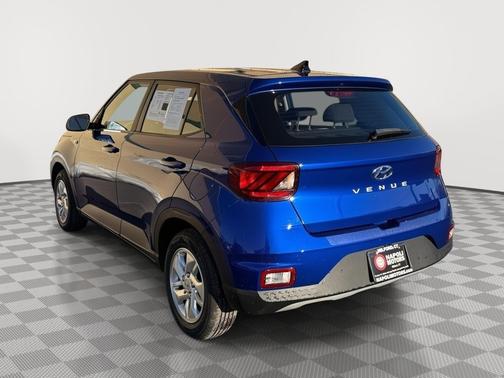 2022 Hyundai VENUE SE