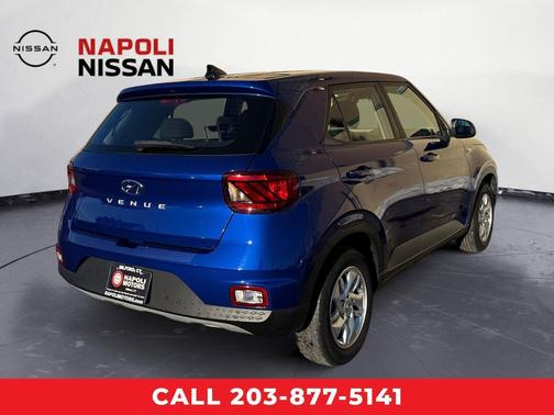 2022 Hyundai VENUE SE