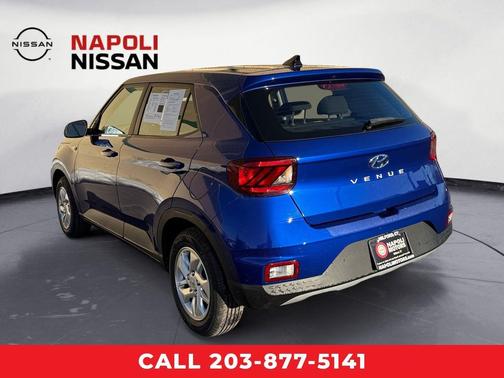 2022 Hyundai VENUE SE