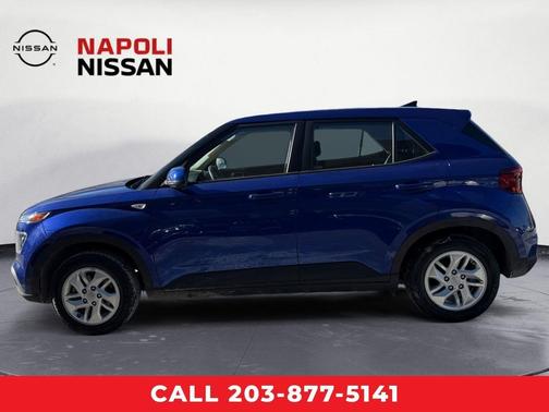 2022 Hyundai VENUE SE