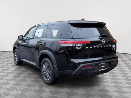 2024 Nissan Pathfinder S 4WD
