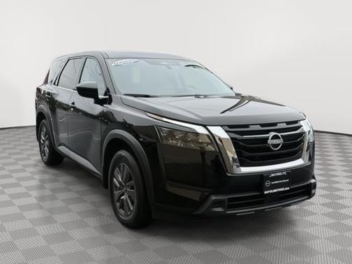 2024 Nissan Pathfinder S 4WD