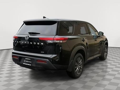 2024 Nissan Pathfinder S 4WD
