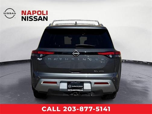 2022 Nissan Pathfinder SL 4WD