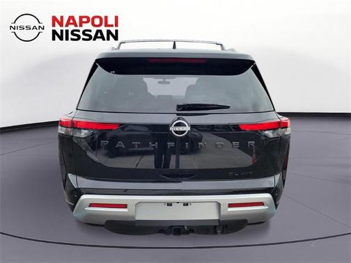 2025 Nissan Pathfinder SL 4WD