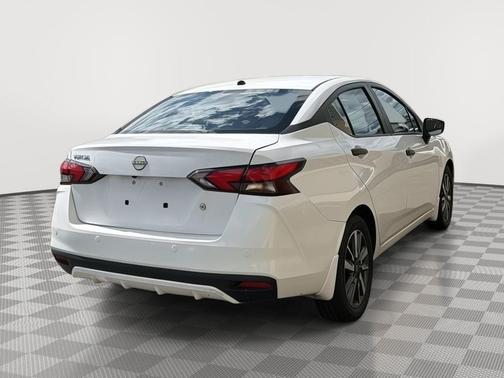 Fresh Powder 2025 Nissan Versa 1.6 S
