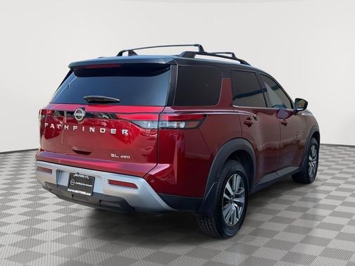 2023 Nissan Pathfinder SL 4WD