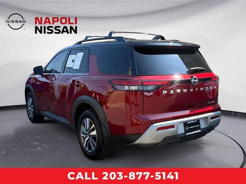 2023 Nissan Pathfinder SL 4WD