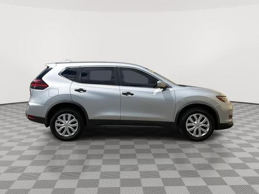 Brilliant Silver Metallic 2019 Nissan Rogue S
