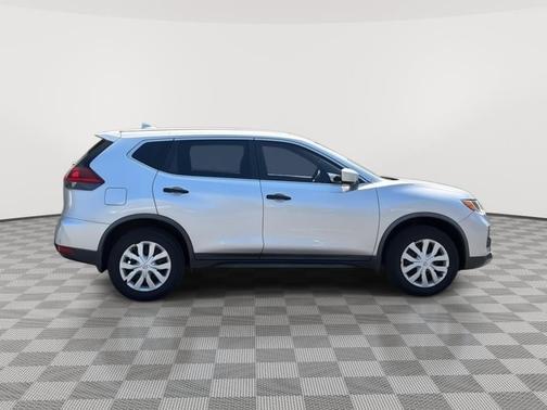 Brilliant Silver Metallic 2019 Nissan Rogue S