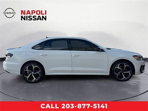2020 Volkswagen Passat 2.0T R-Line