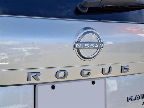 2025 Nissan Rogue Platinum