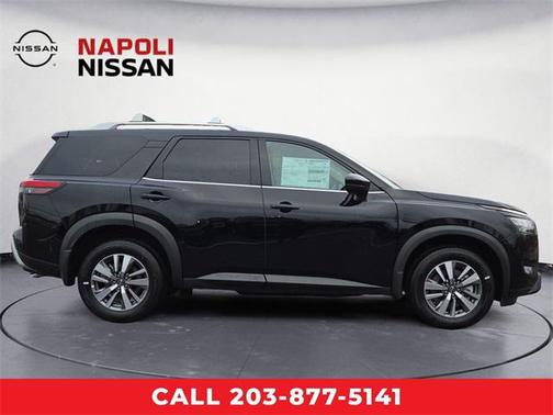 2025 Nissan Pathfinder SL 4WD