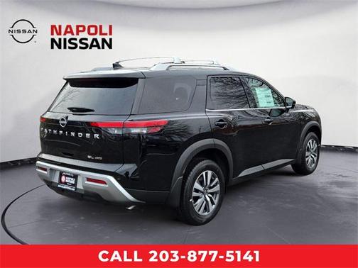 2025 Nissan Pathfinder SL 4WD