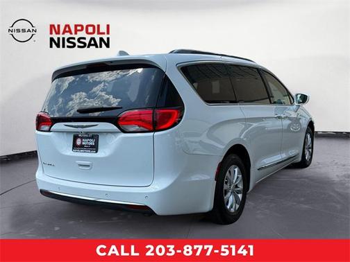 2018 Chrysler Pacifica Touring-L