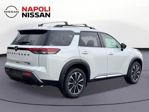 Everest White Pearl Tricoat 2026 Nissan Pathfinder Platinum