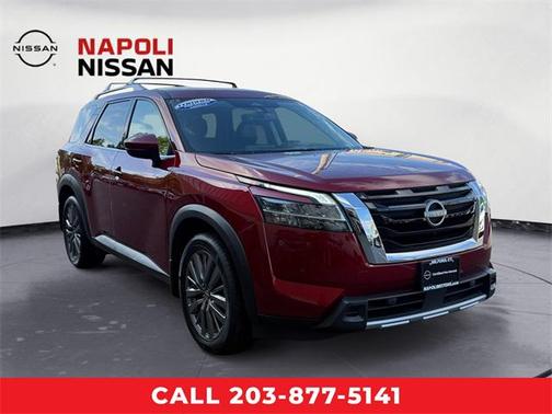 2023 Nissan Pathfinder SL 4WD