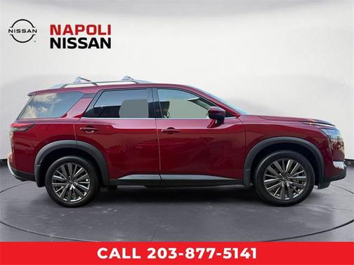 2023 Nissan Pathfinder SL 4WD