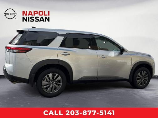 2024 Nissan Pathfinder S 4WD