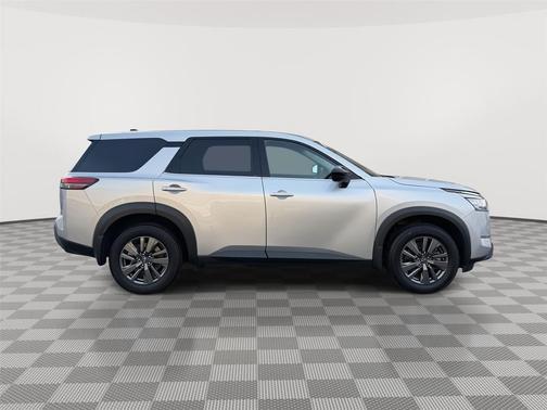 2024 Nissan Pathfinder S 4WD