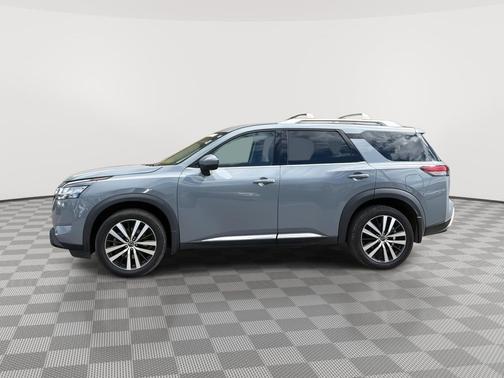 Boulder Gray Pearl 2023 Nissan Pathfinder Platinum 4WD