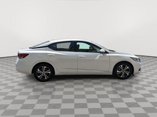 Aspen White Tricoat 2023 Nissan Sentra SV