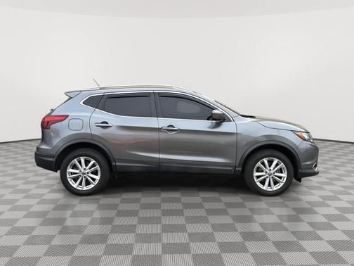 Gun Metallic 2019 Nissan Rogue Sport SV