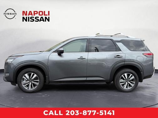 2025 Nissan Pathfinder SL 4WD