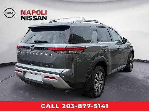 2025 Nissan Pathfinder SL 4WD