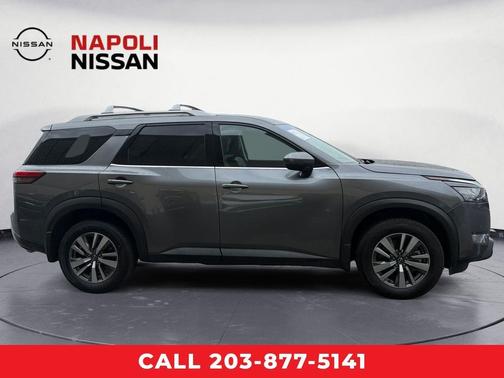 2025 Nissan Pathfinder SL 4WD