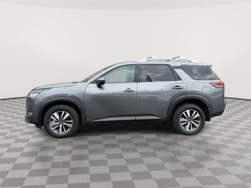 2025 Nissan Pathfinder SL 4WD