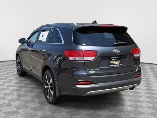 Platinum Graphite 2016 Kia Sorento EX