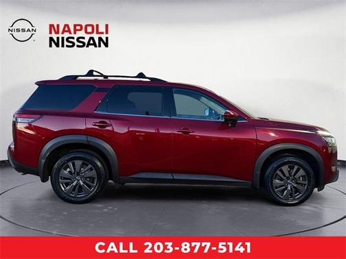 2022 Nissan Pathfinder SV 4WD
