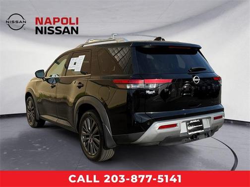 2022 Nissan Pathfinder SL 4WD