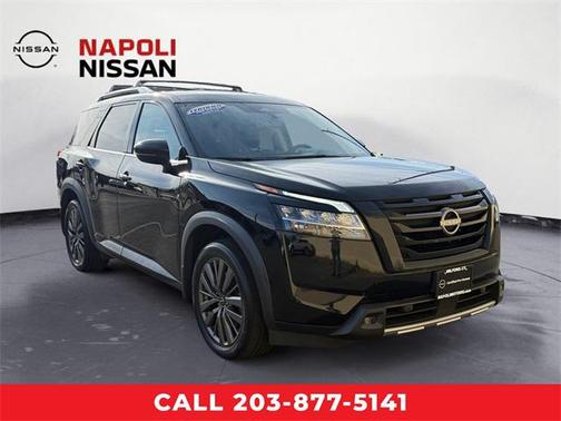 2022 Nissan Pathfinder SL 4WD