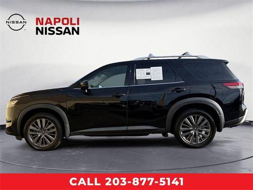 2022 Nissan Pathfinder SL 4WD